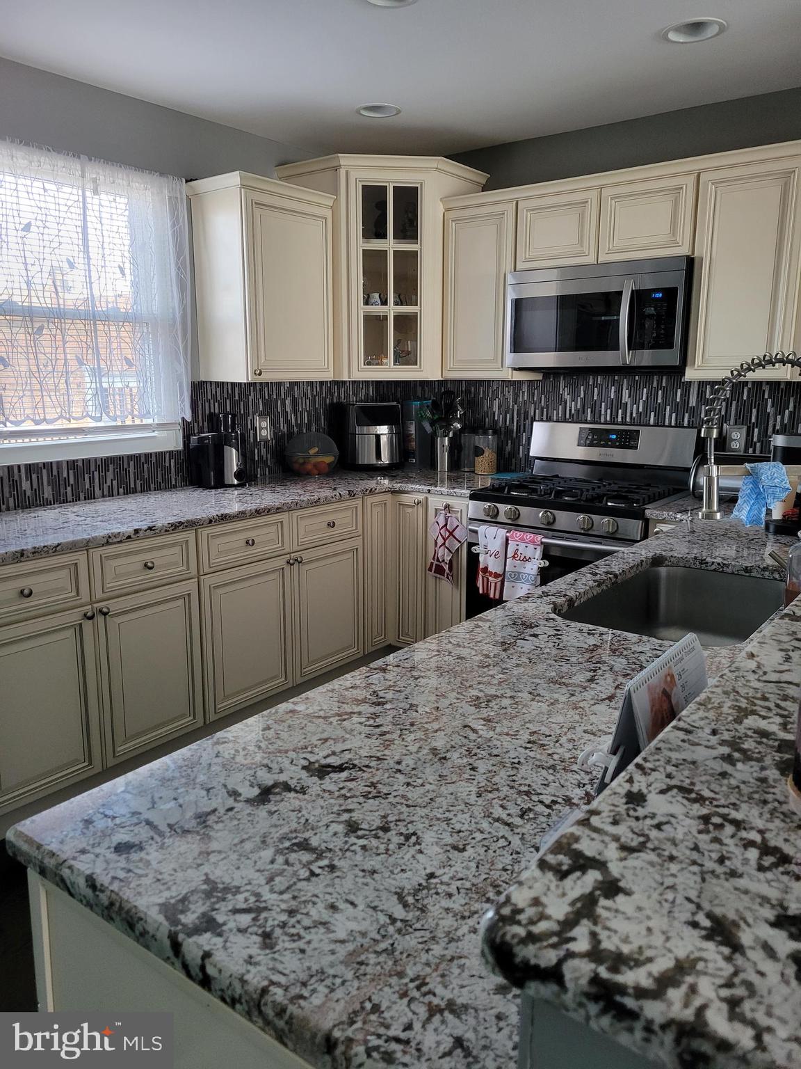 12028 Covert Road Philadelphia, PA 19154 - Photo 18 of 49 Gallery Image 18