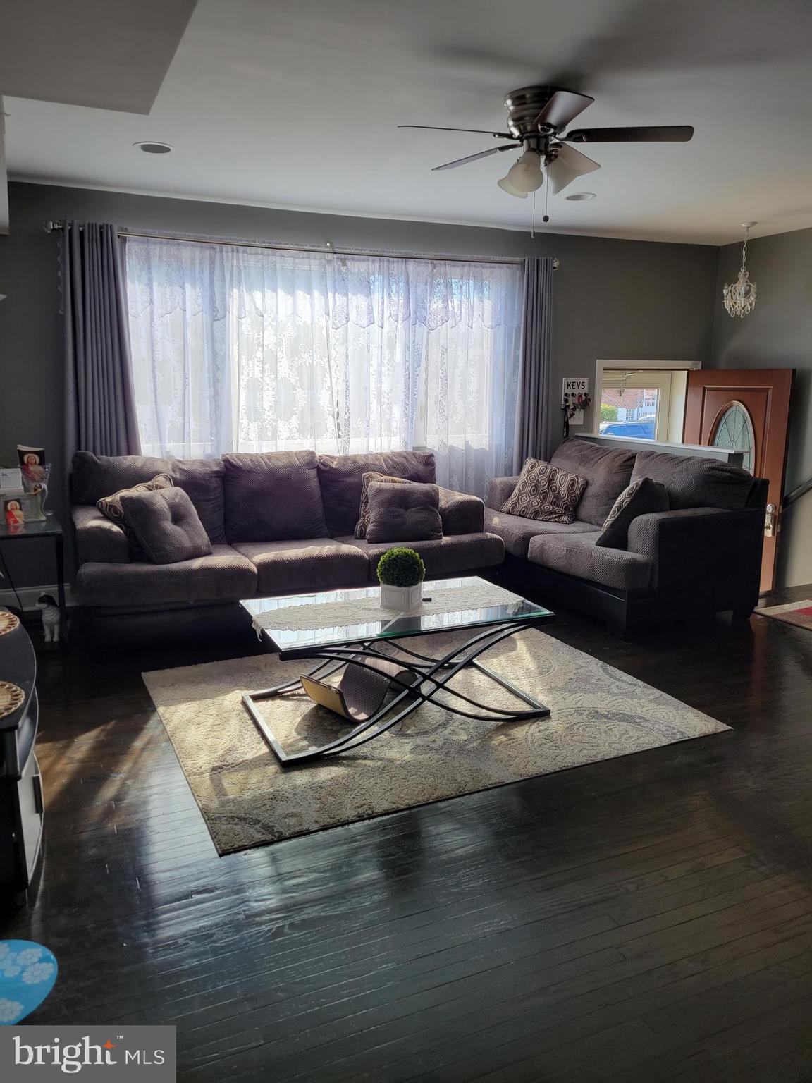 12028 Covert Road Philadelphia, PA 19154 - Photo 3 of 49 Gallery Image 3