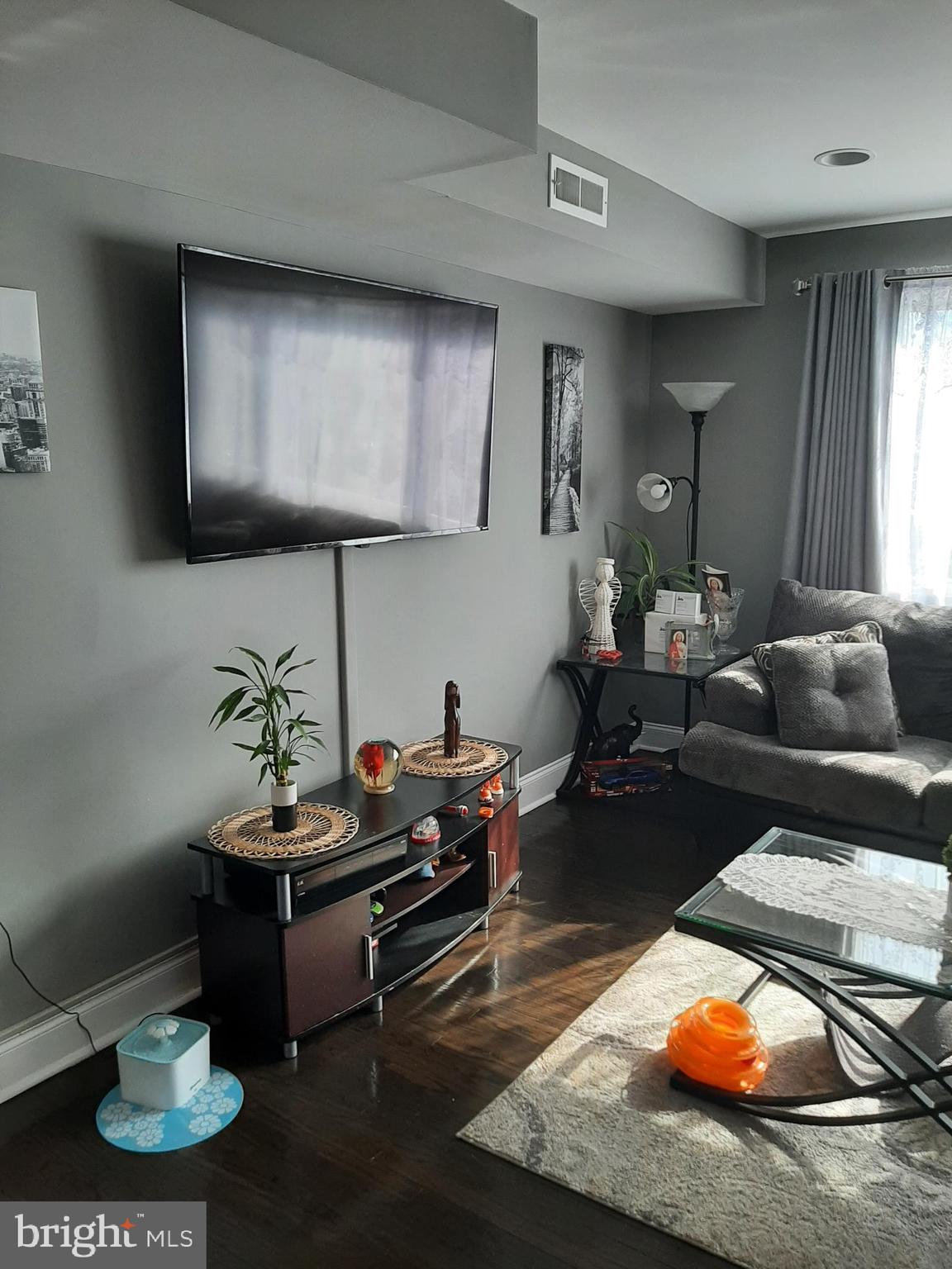 12028 Covert Road Philadelphia, PA 19154 - Photo 6 of 49 Gallery Image 6