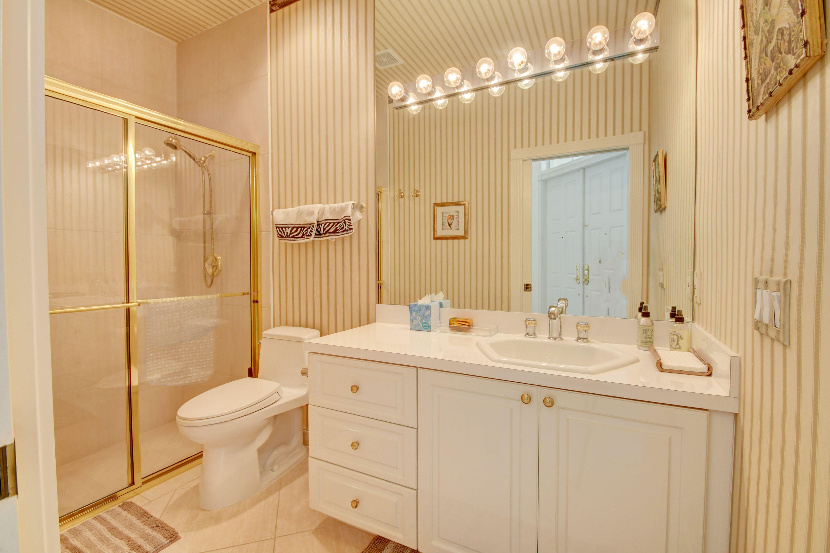 3293 Northwest 53rd Circle Boca Raton, FL 33496 - Photo 15 of 21 Bathroom 2