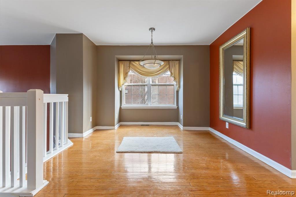 17036 Farmington Road Livonia, MI 48154 - Photo 13 of 38