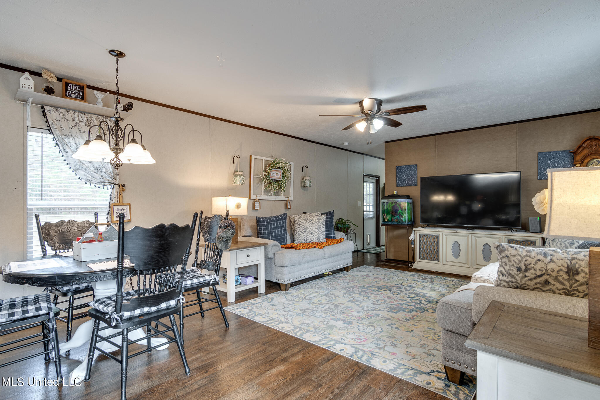 325 Young Road Byhalia, MS 38611 - Photo 3 of 29 325 Young Road-24