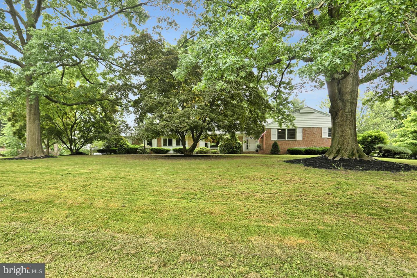 4346 Crestview Road Harrisburg, PA 17112 - Photo 3 of 57 Gallery Image 3