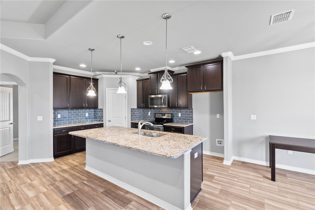 1107 Pasadena Street Portland, TX 78374 - Photo 7 of 20