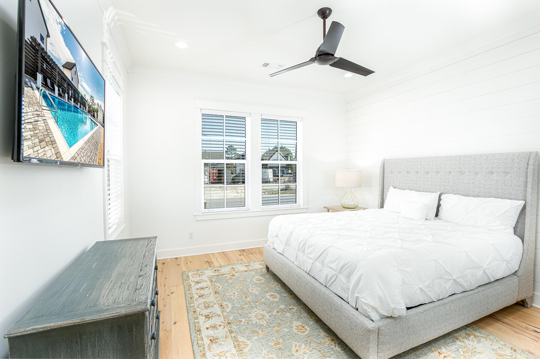299 Ridgewalk Circle Santa Rosa Beach, FL 32459 - Photo 18 of 46 a bedroom with a large bed and a window