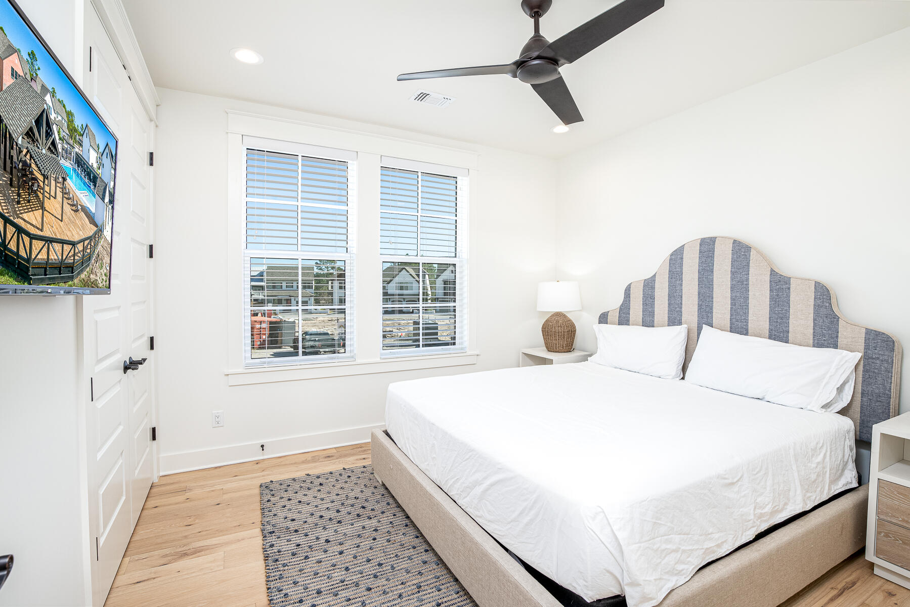 299 Ridgewalk Circle Santa Rosa Beach, FL 32459 - Photo 23 of 46 a bedroom with a bed and a window