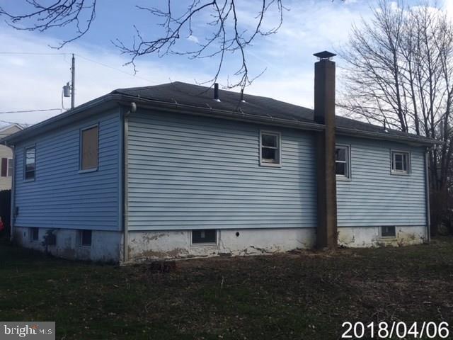 112 County Road Cliffwood, NJ 07721 - Photo 5 of 25