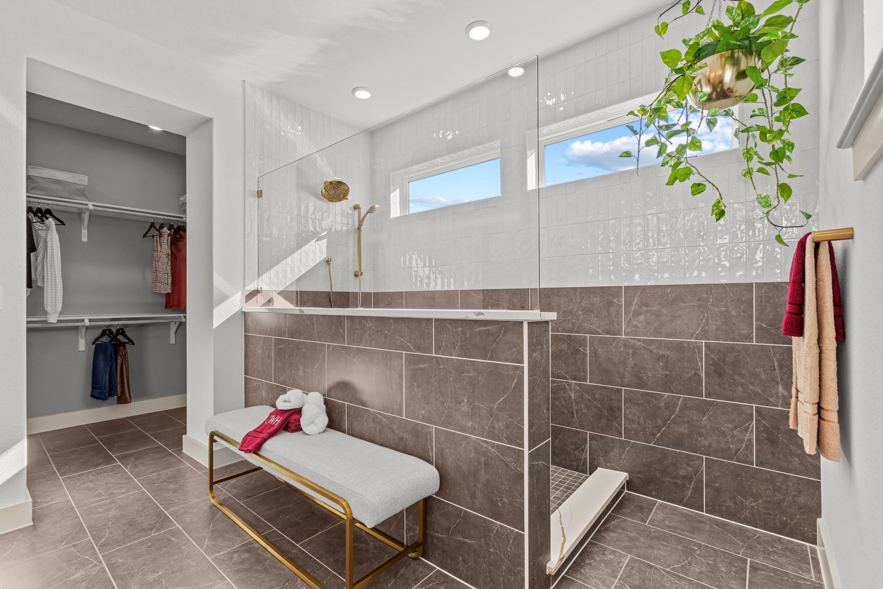 1034 Brickell Loop Austin, TX 78744 - Photo 13 of 30 Owner's Shower (Staged)