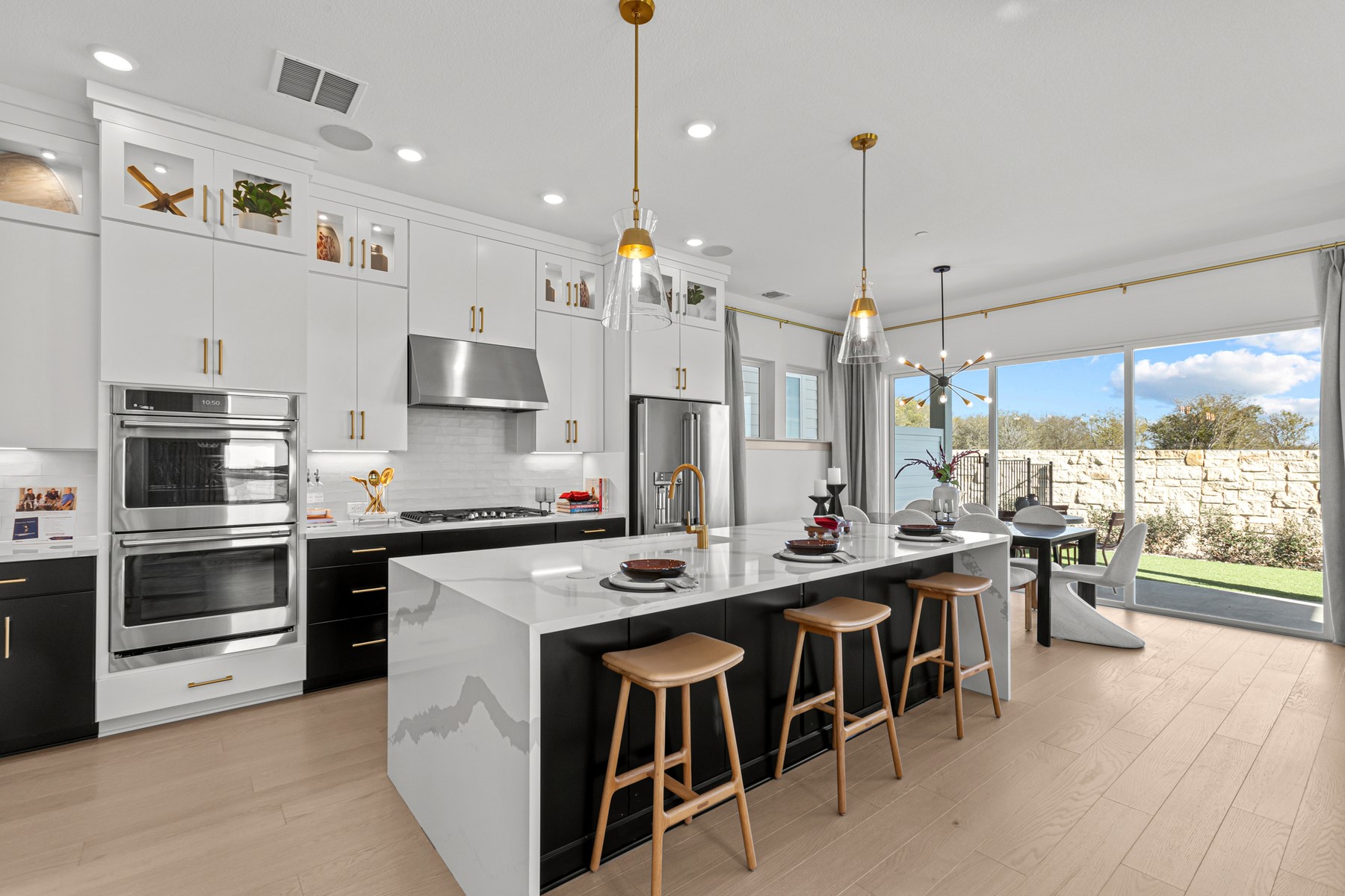 1034 Brickell Loop Austin, TX 78744 - Photo 7 of 30 Kitchen - Dining (Staged)