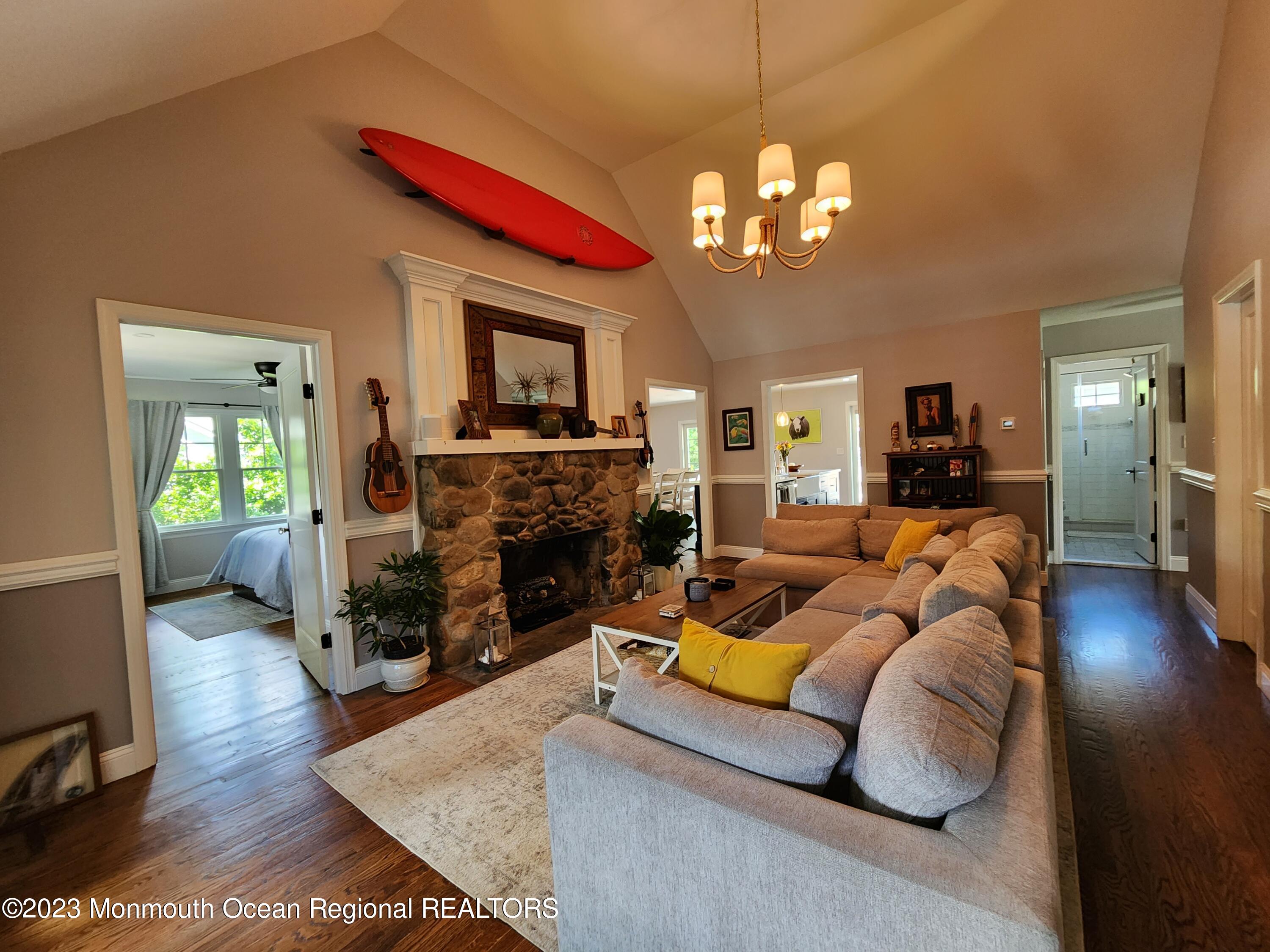 804 Oak Road Brielle, NJ 08730 - Photo 3 of 41 great room 1