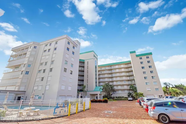 $3,100 | 3400 Ocean Beach Boulevard, Unit 208, Cocoa Beach, FL 32931