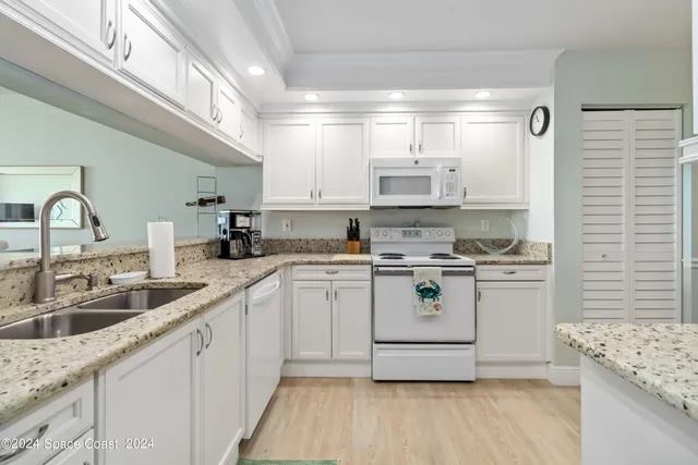 $3,100 | 3400 Ocean Beach Boulevard, Unit 208, Cocoa Beach, FL 32931