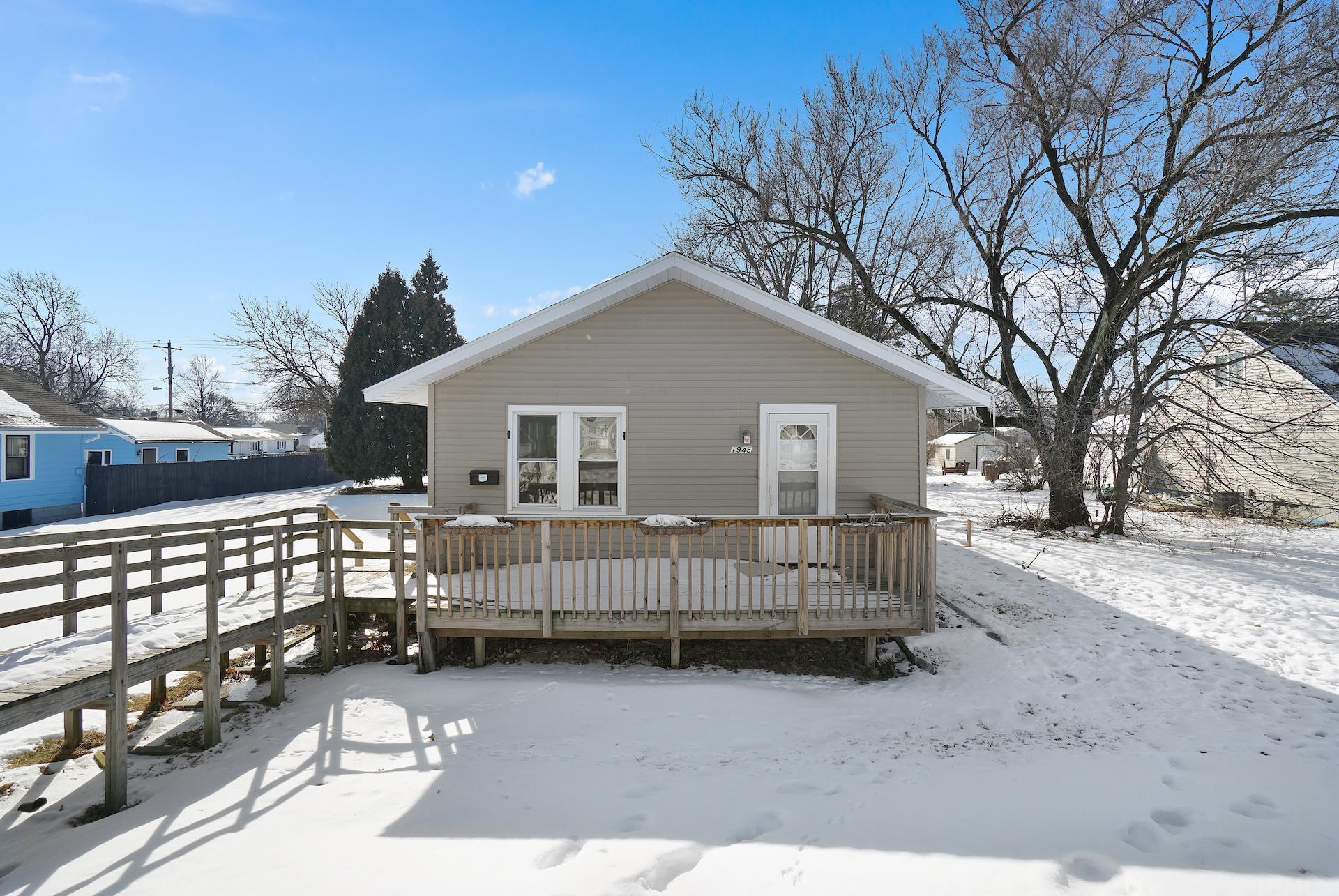 1945 Spring Street Fort Wayne, IN 46808 - Photo 1 of 12