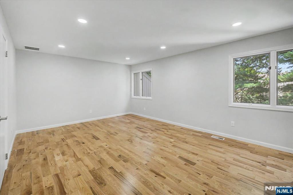 599 Apache Court Mahwah, NJ 07430 - Photo 17 of 25