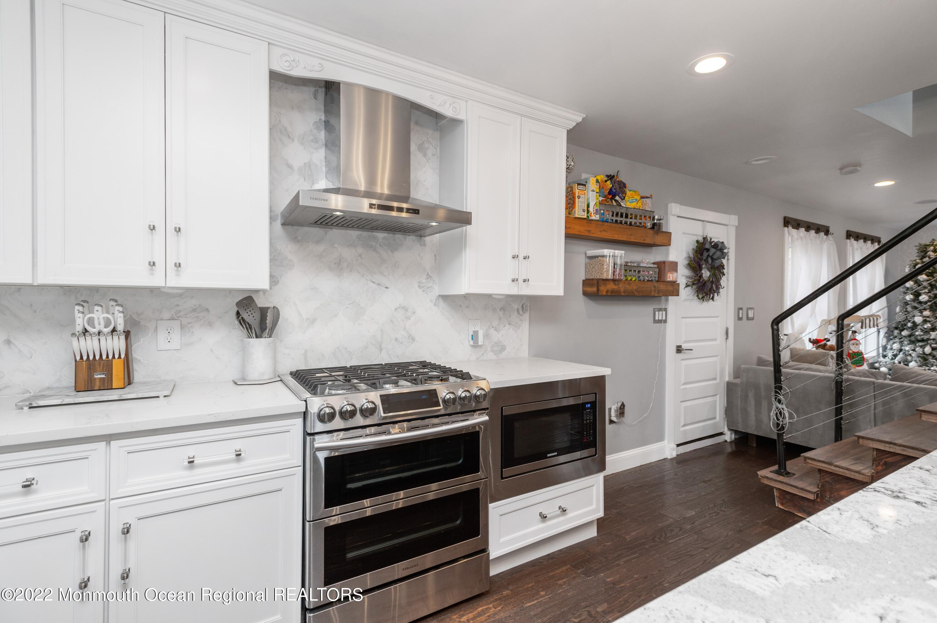 16 Holmdel Road Holmdel, NJ 07733 - Photo 11 of 28 12_16SHolmdelRd_177004_Kitchen_HiRes