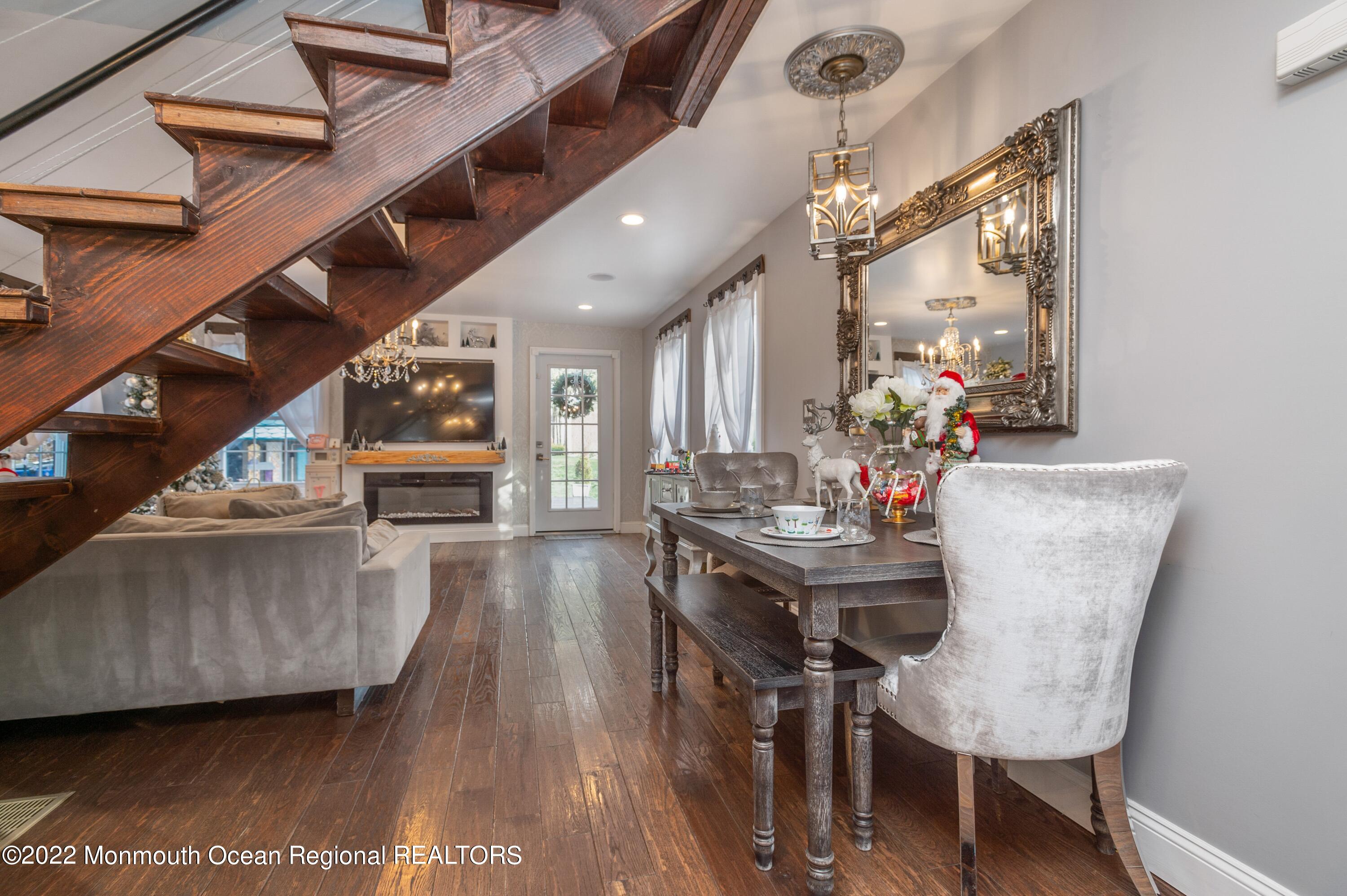 16 Holmdel Road Holmdel, NJ 07733 - Photo 14 of 28 14_16SHolmdelRd_359_BreakfastArea_HiRes