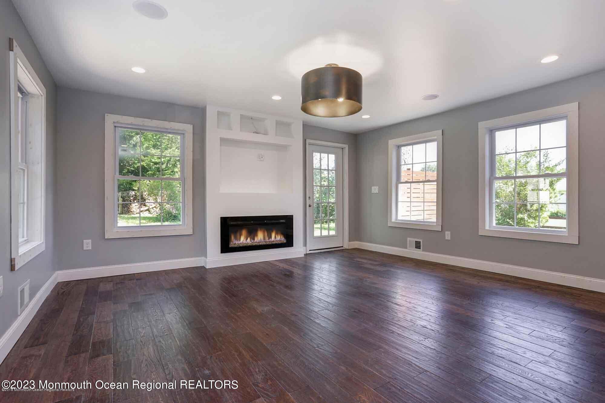 16 Holmdel Road Holmdel, NJ 07733 - Photo 17 of 28 20180613232538426550000000-o