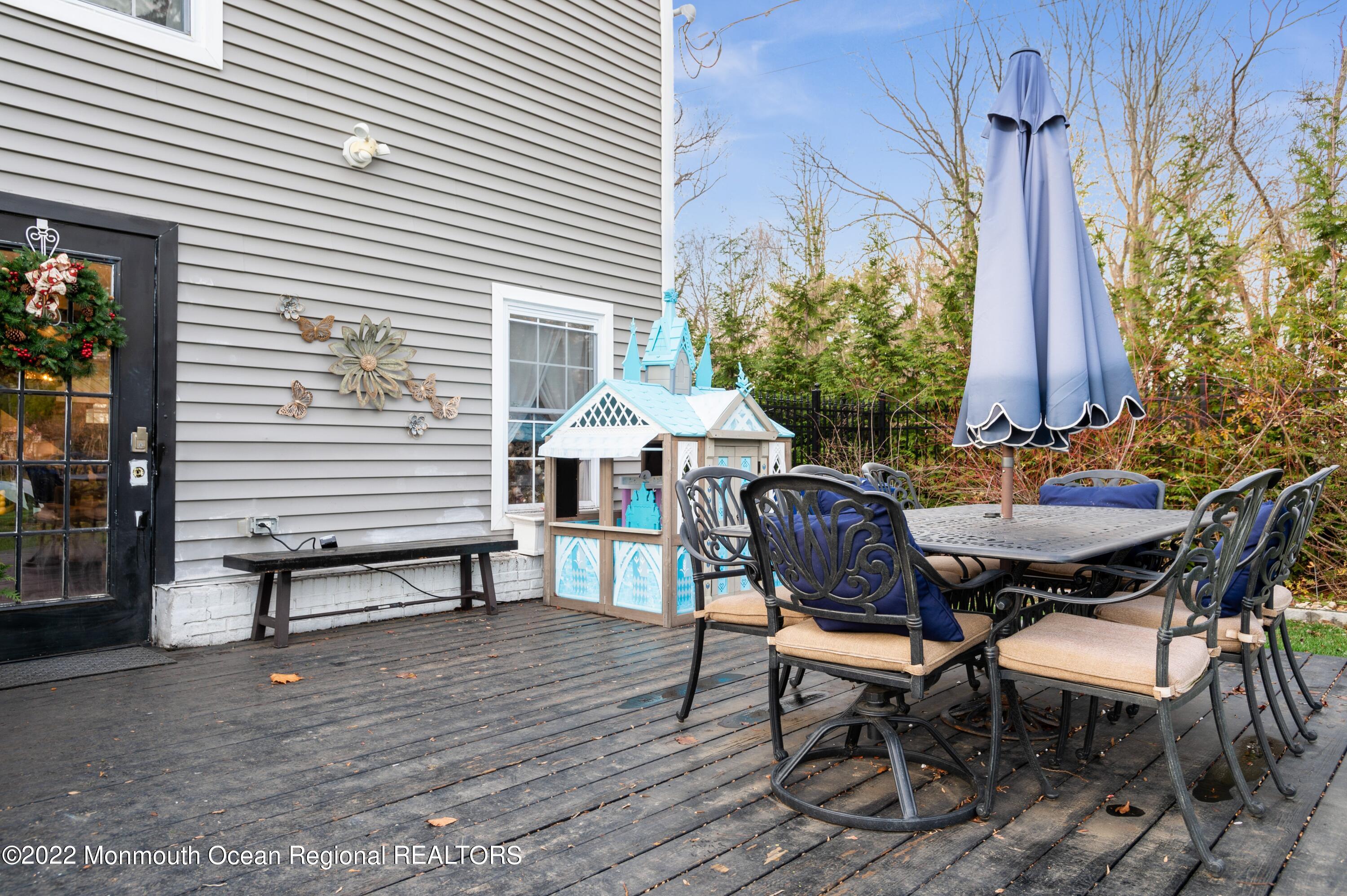 16 Holmdel Road Holmdel, NJ 07733 - Photo 25 of 28 26_16SHolmdelRd_66001_Deck_HiRes
