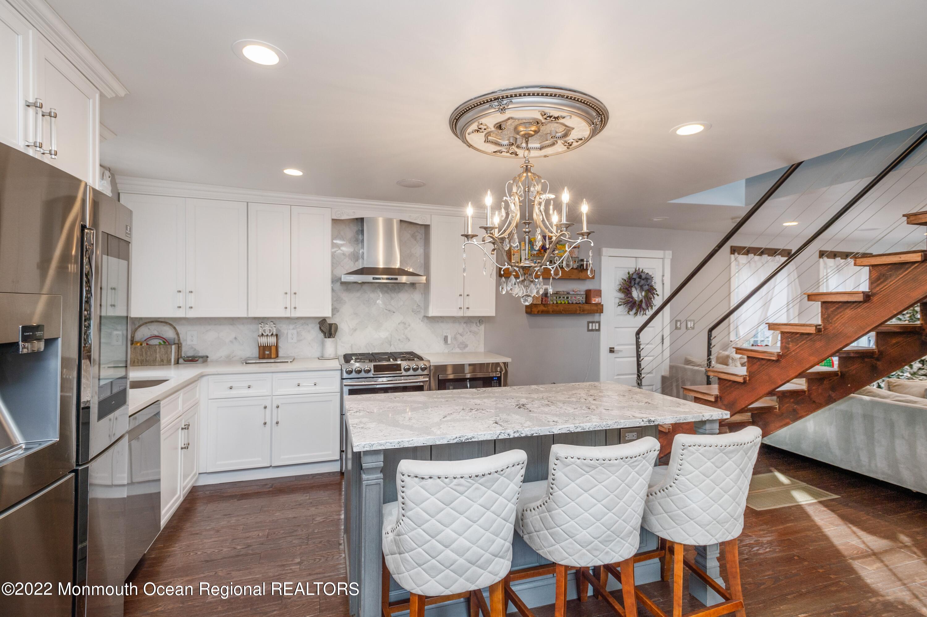 16 Holmdel Road Holmdel, NJ 07733 - Photo 10 of 28 08_16SHolmdelRd_5_Kitchen_HiRes