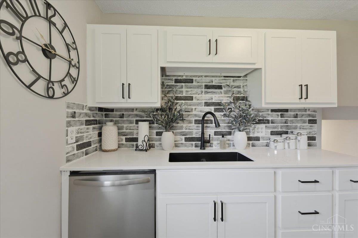 6611 Hendrickson Road Middletown, OH 45044 - Photo 17 of 62