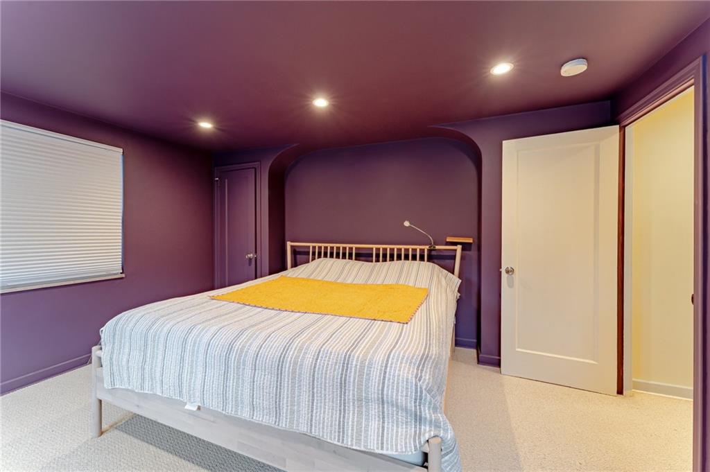 1056 Old Gate Road Pittsburgh, PA 15235 - Photo 18 of 25 Gallery Image 18
