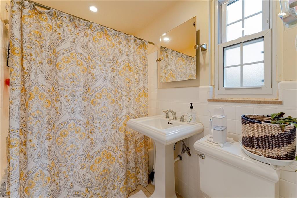 1056 Old Gate Road Pittsburgh, PA 15235 - Photo 20 of 25 Gallery Image 20