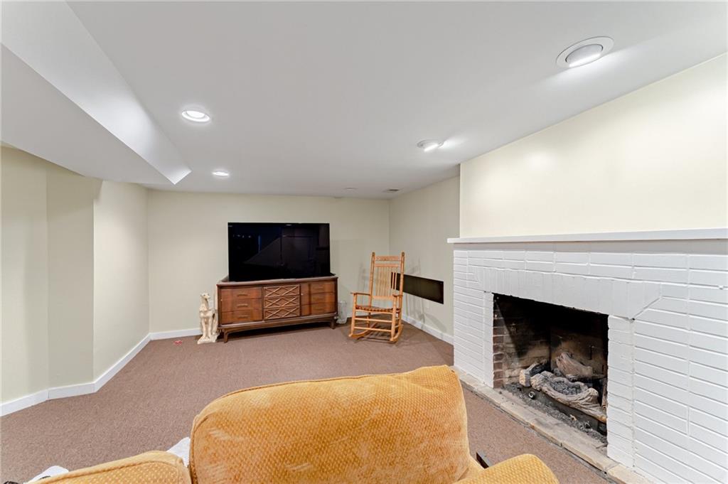 1056 Old Gate Road Pittsburgh, PA 15235 - Photo 22 of 25 Gallery Image 22
