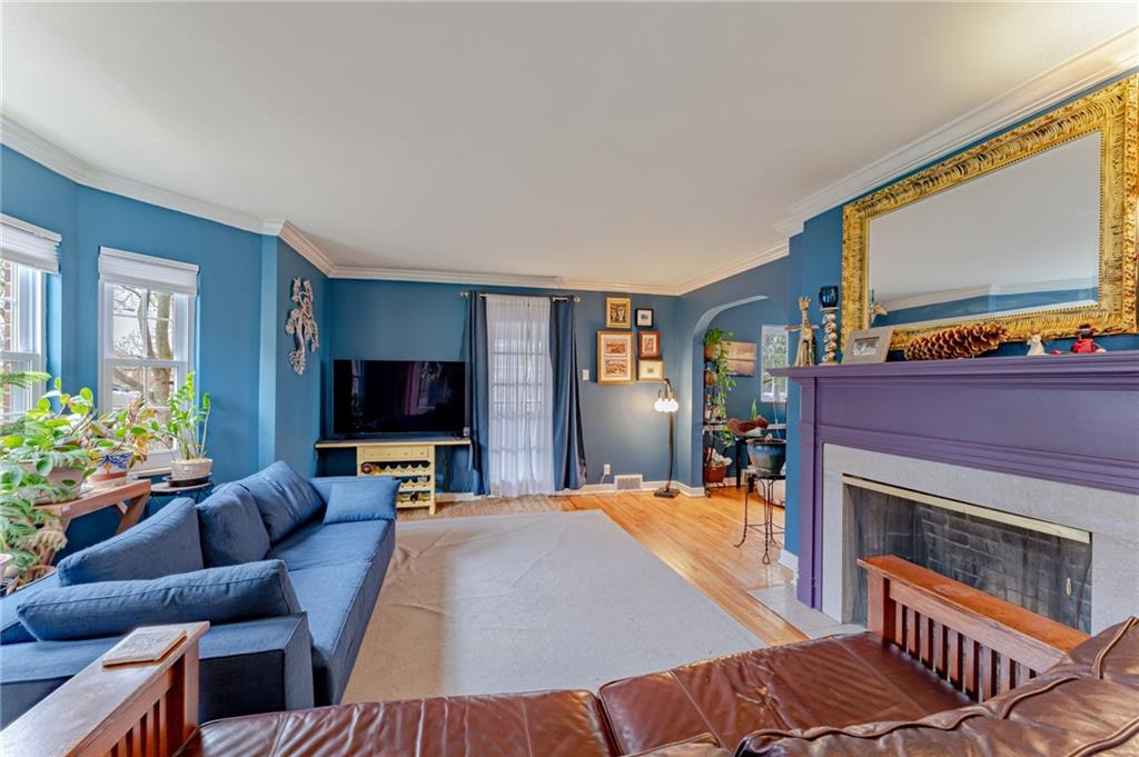 1056 Old Gate Road Pittsburgh, PA 15235 - Photo 3 of 25 Gallery Image 3