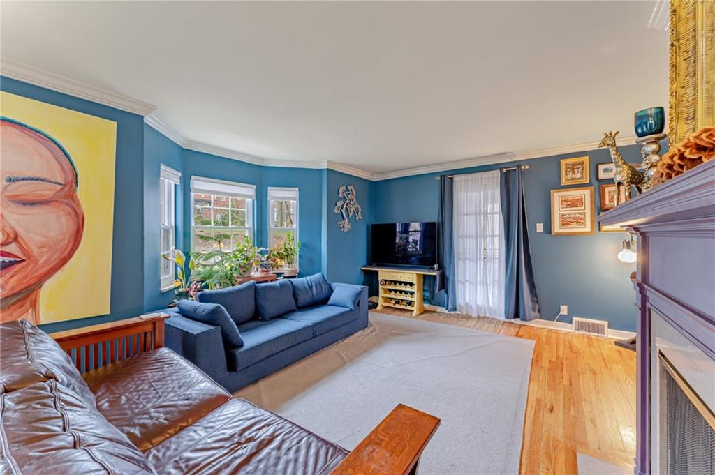 1056 Old Gate Road Pittsburgh, PA 15235 - Photo 4 of 25 Gallery Image 4