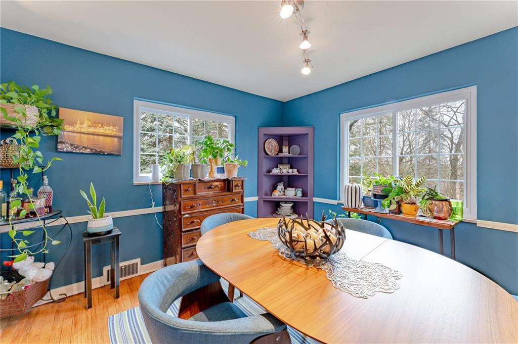 1056 Old Gate Road Pittsburgh, PA 15235 - Photo 8 of 25 Gallery Image 8