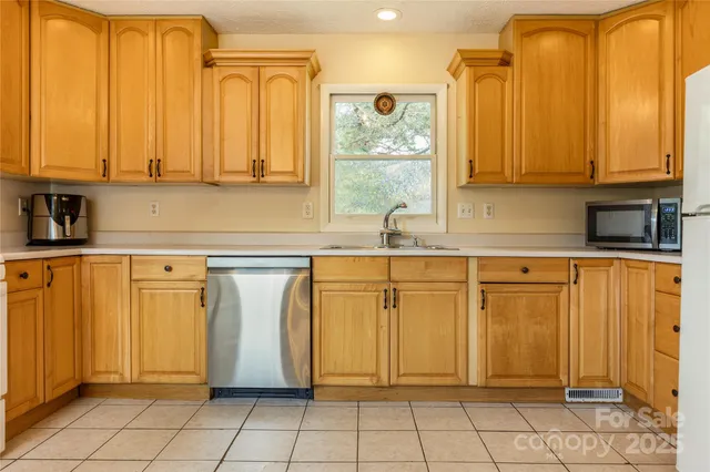 $399,999 | 68 Vandalia Avenue, Asheville, NC 28806