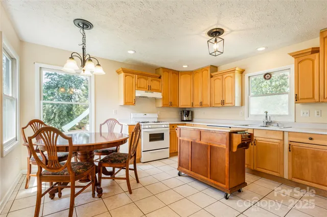 $399,999 | 68 Vandalia Avenue, Asheville, NC 28806