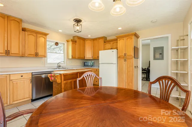 $399,999 | 68 Vandalia Avenue, Asheville, NC 28806