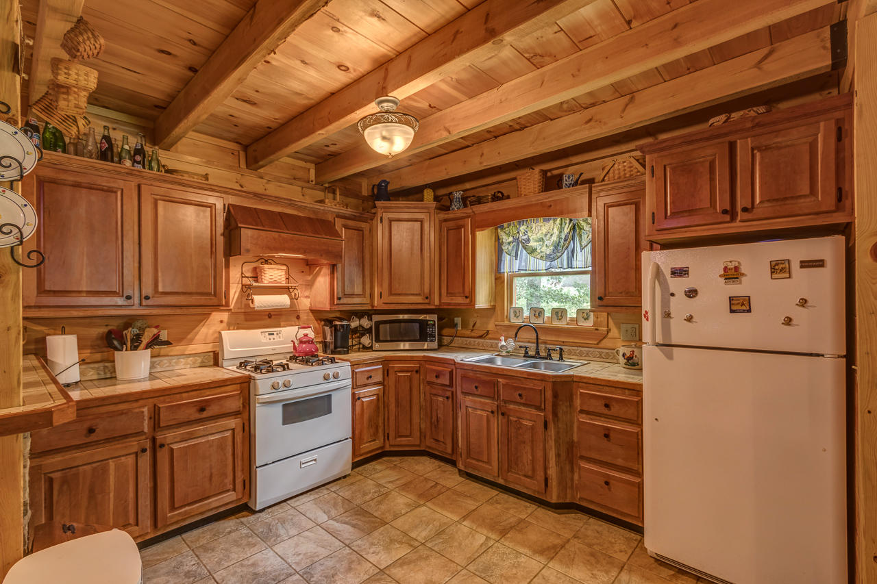 190 Sang Br Road Irvine, KY 40336 - Photo 16 of 99 018-190-Sang-Br-Irvine-KY-40336-SMALL