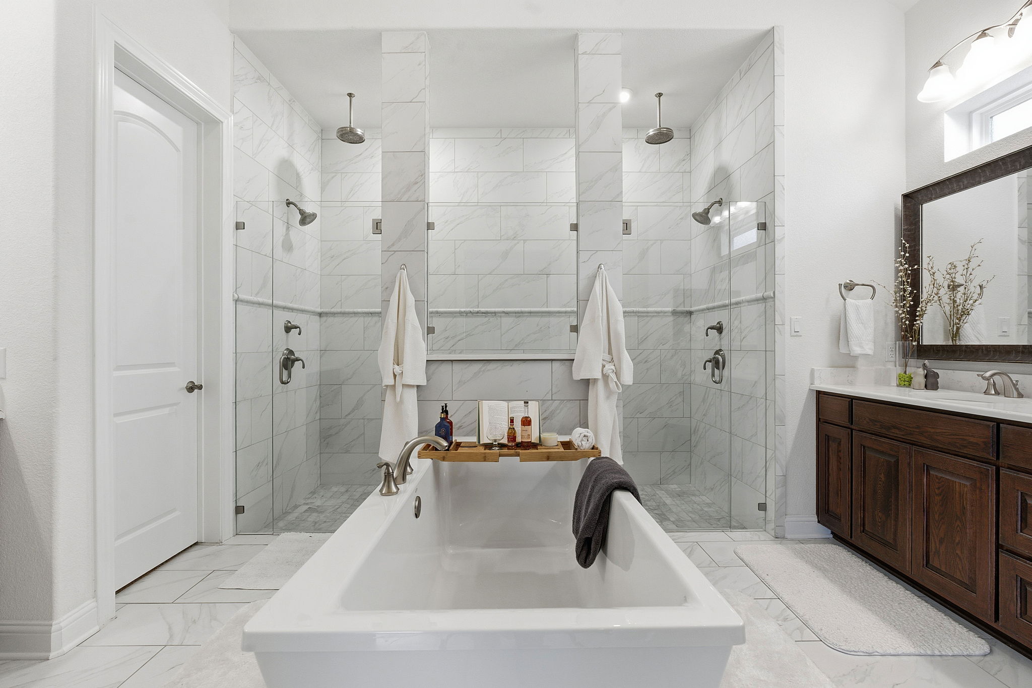 2824 Wedgescale Pass Leander, TX 78641 - Photo 4 of 40 Luxury owner suite bath