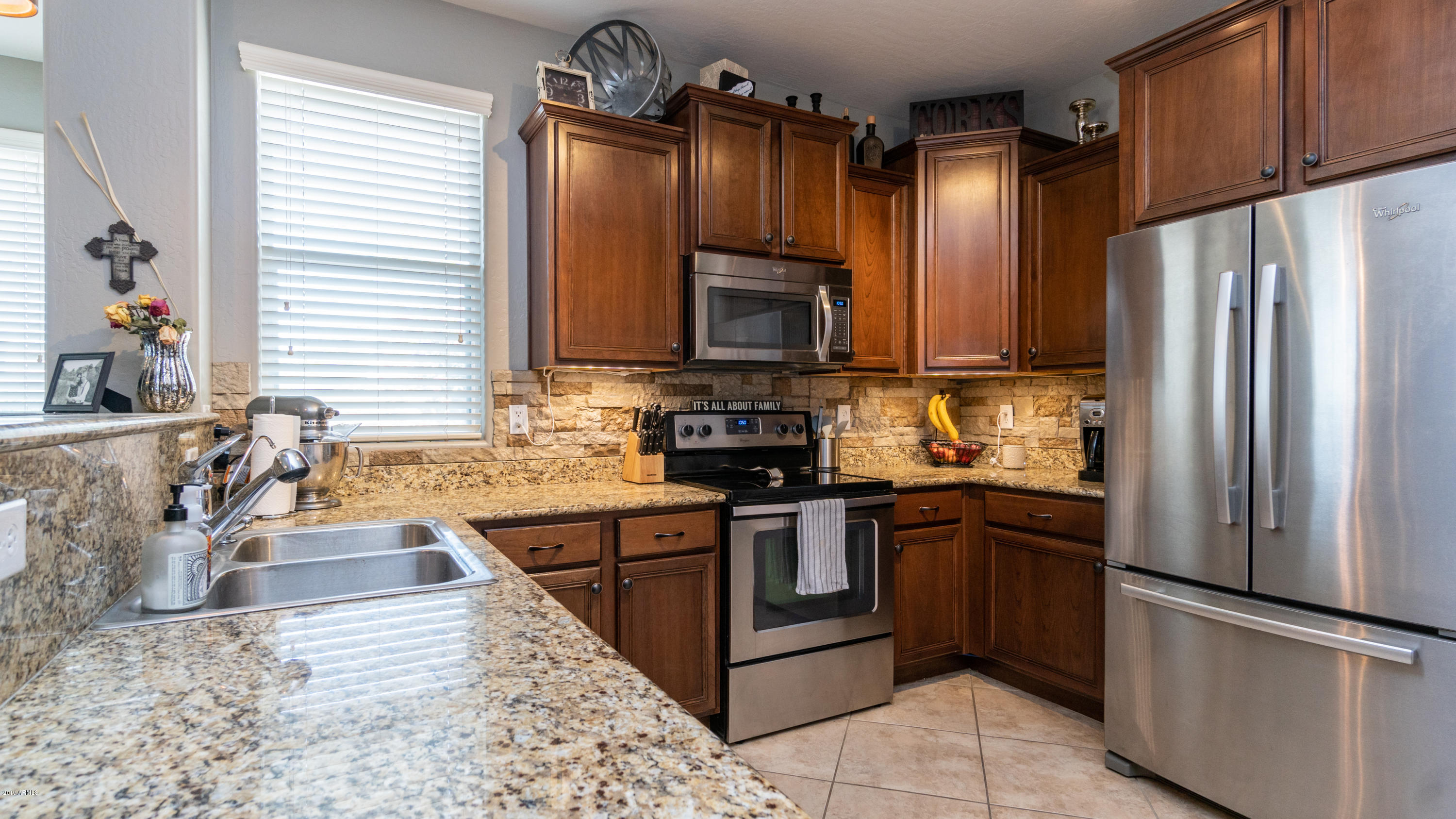 4338 East Vest Avenue Gilbert, AZ 85295 - Photo 5 of 16 4338 E Vest Ave