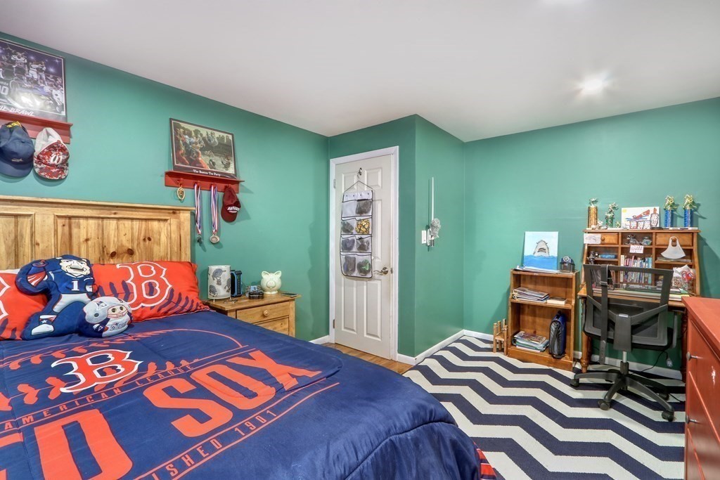 15 Willard Road Wakefield, MA 01880 - Photo 17 of 33