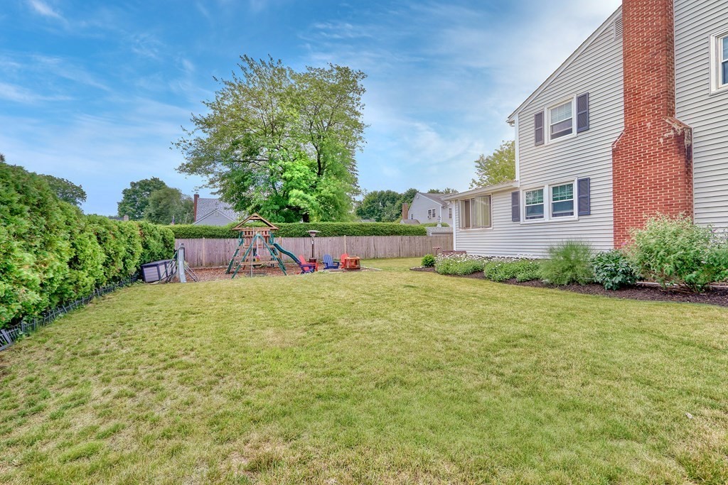 15 Willard Road Wakefield, MA 01880 - Photo 27 of 33