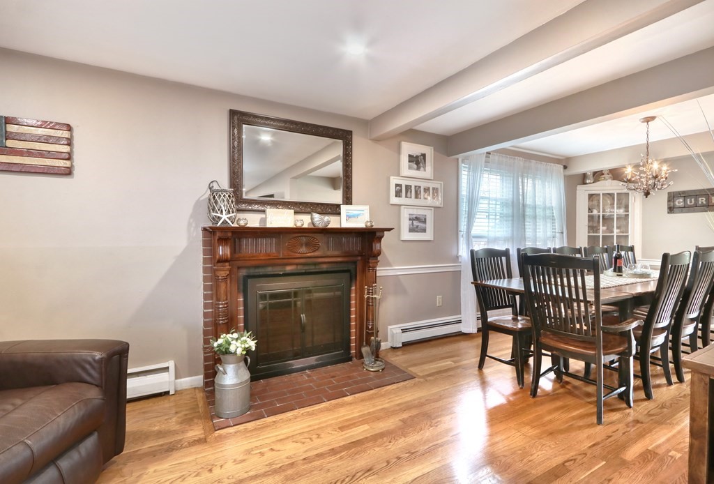 15 Willard Road Wakefield, MA 01880 - Photo 4 of 33