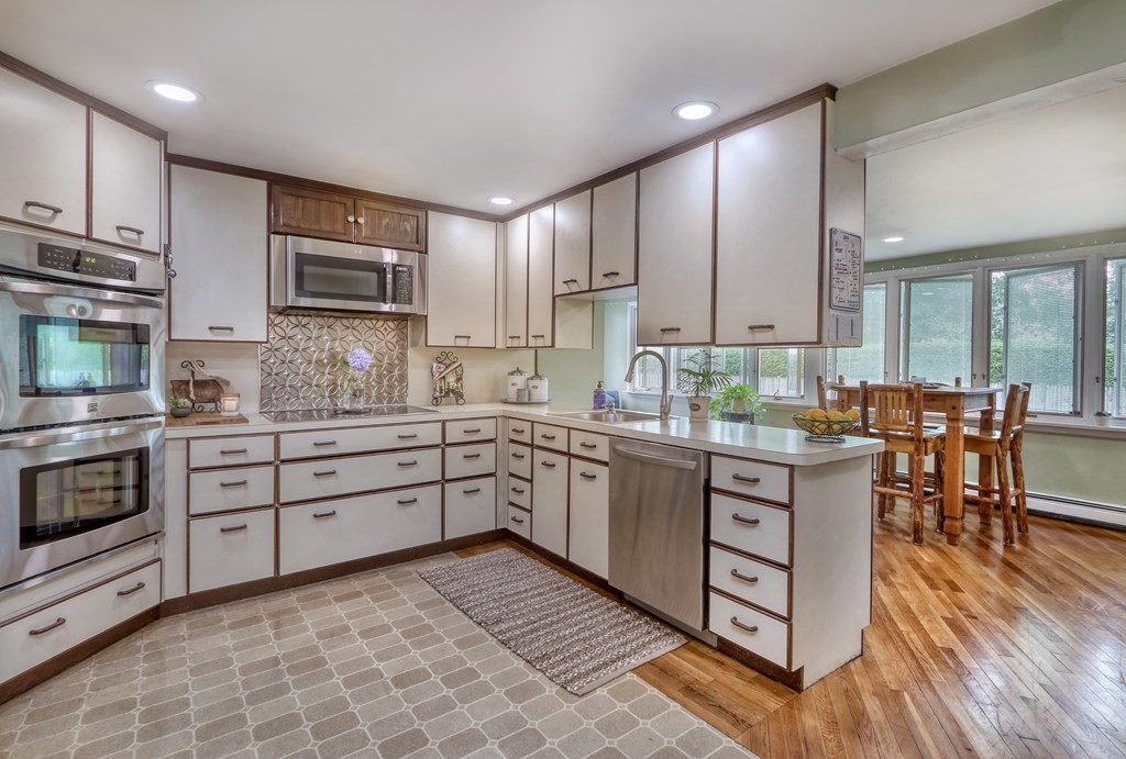 15 Willard Road Wakefield, MA 01880 - Photo 9 of 33