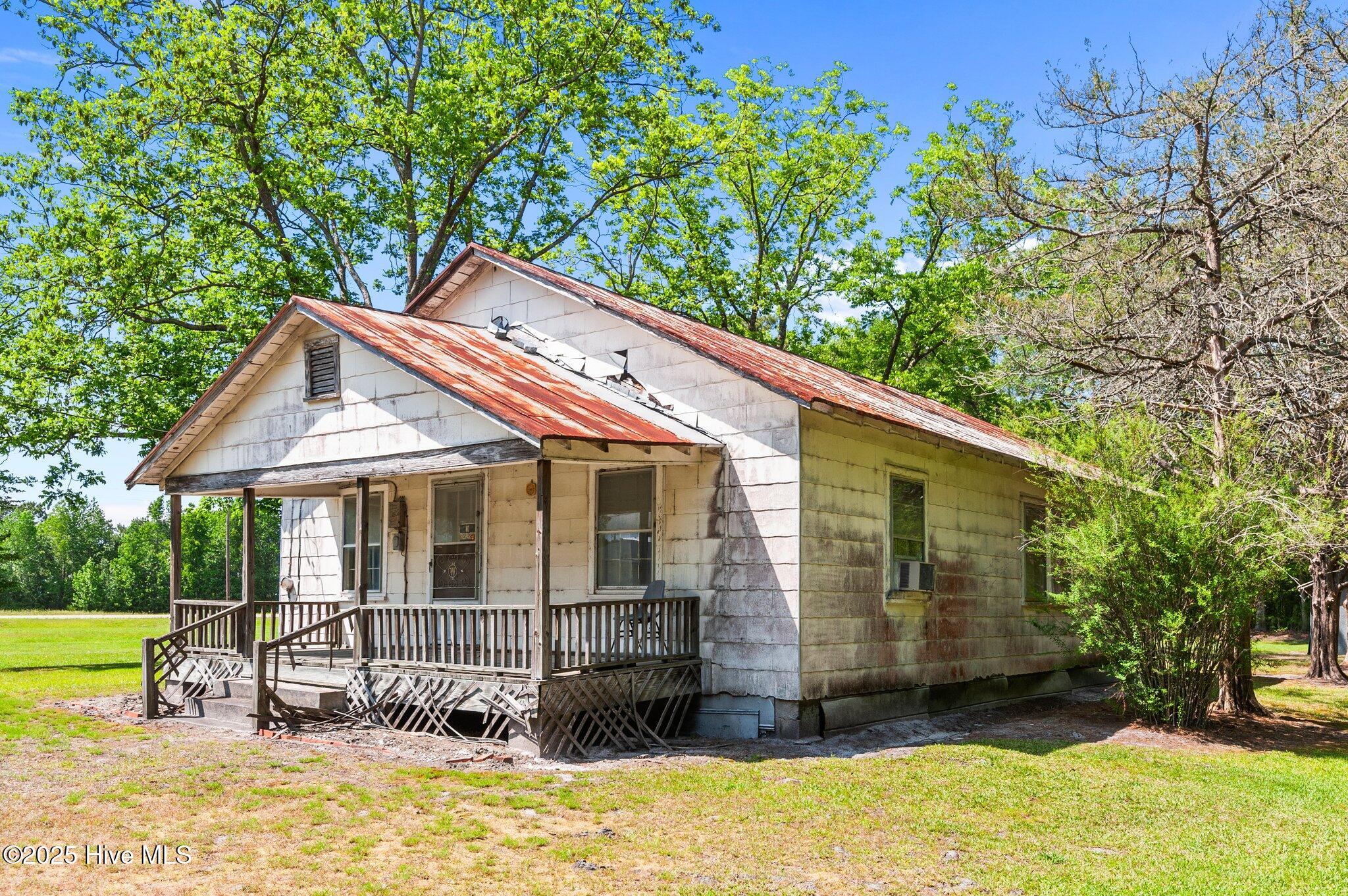 27 Cc Road Vanceboro, NC 28586 - Photo 2 of 50 2-web-or-mls-_DSC6625