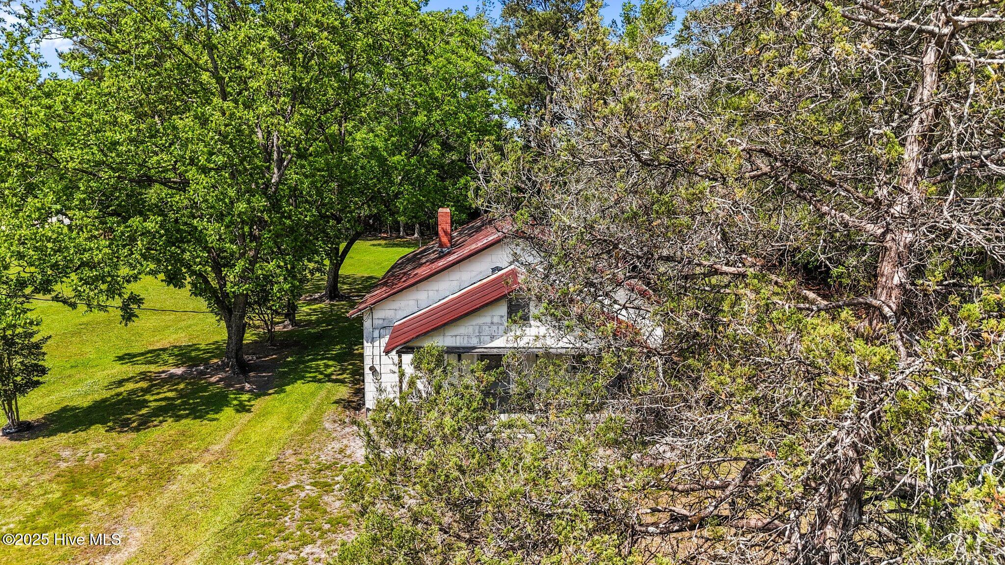 27 Cc Road Vanceboro, NC 28586 - Photo 36 of 50 36-web-or-mls-DJI_20250506151809_0755_D
