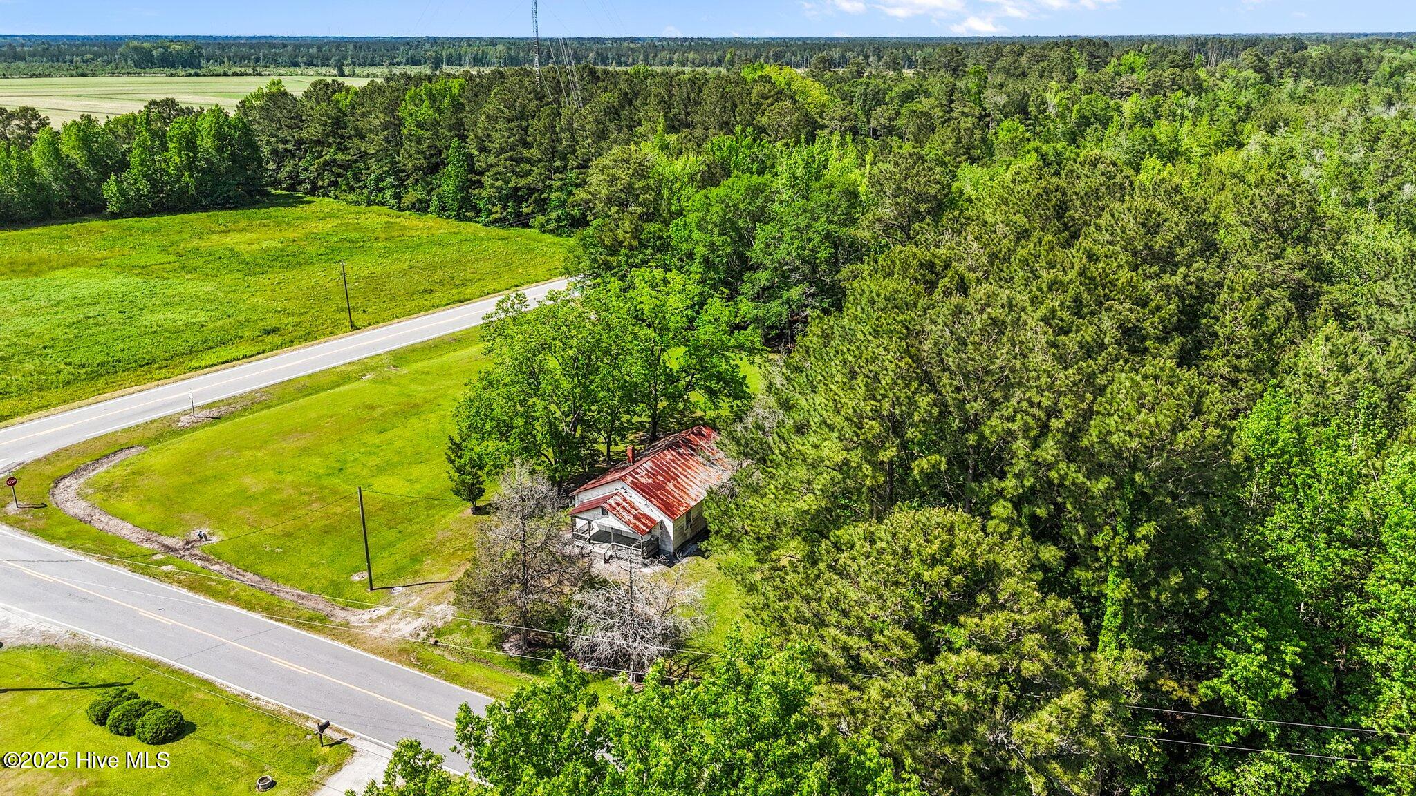 27 Cc Road Vanceboro, NC 28586 - Photo 46 of 50 46-web-or-mls-DJI_20250506152546_0767_D