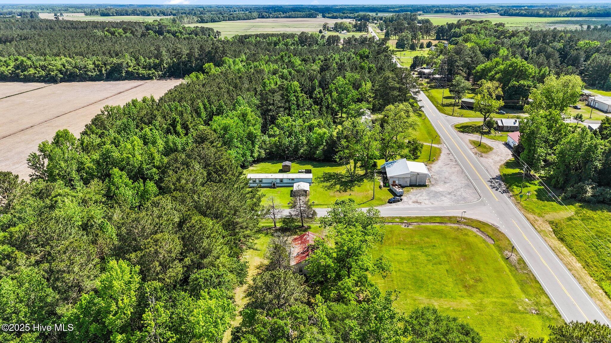 27 Cc Road Vanceboro, NC 28586 - Photo 48 of 50 48-web-or-mls-DJI_20250506152703_0769_D