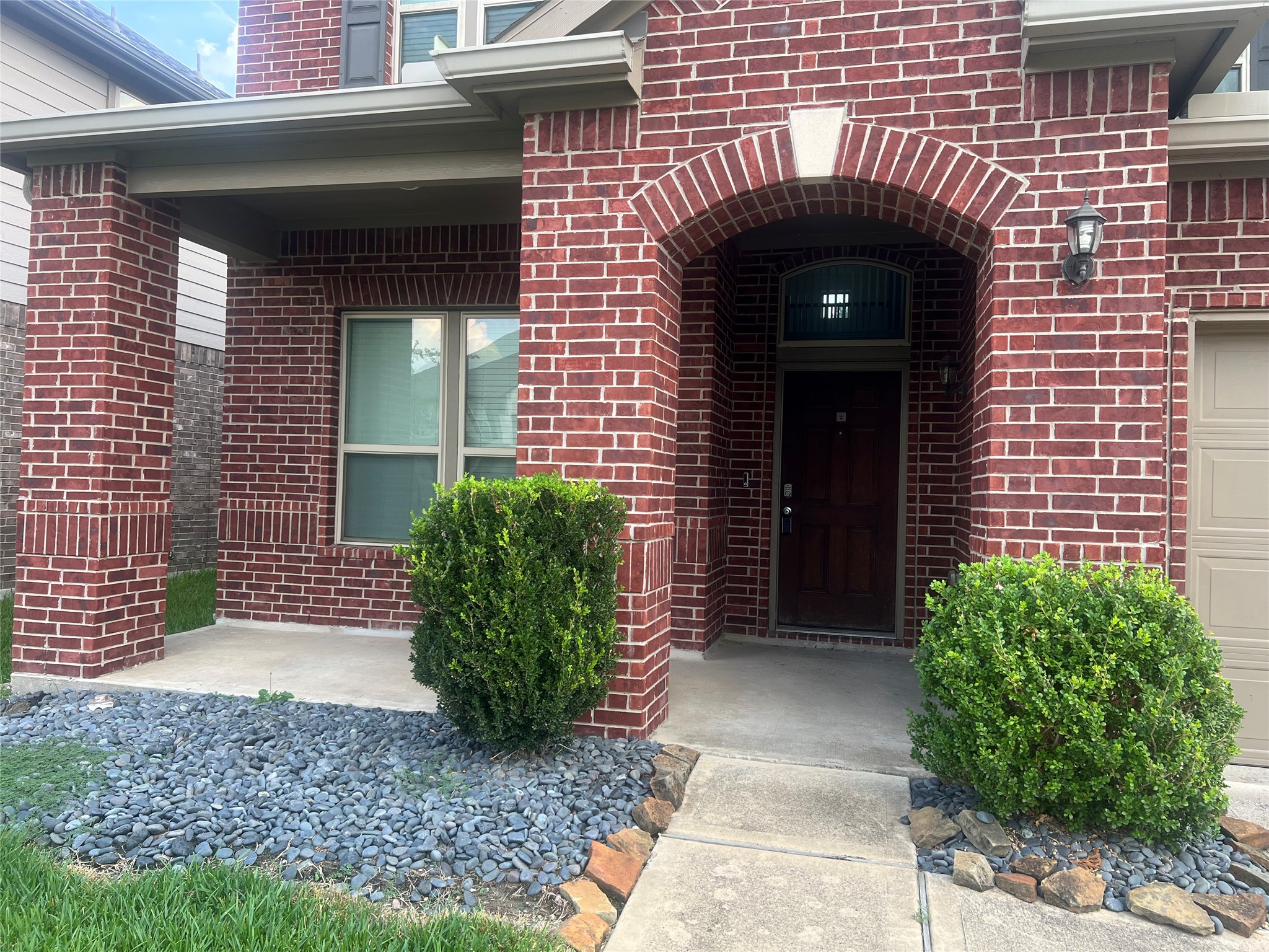 14112 Harmony Ridge Trail Pearland, TX 77584 - Photo 6 of 45 a front view of a house