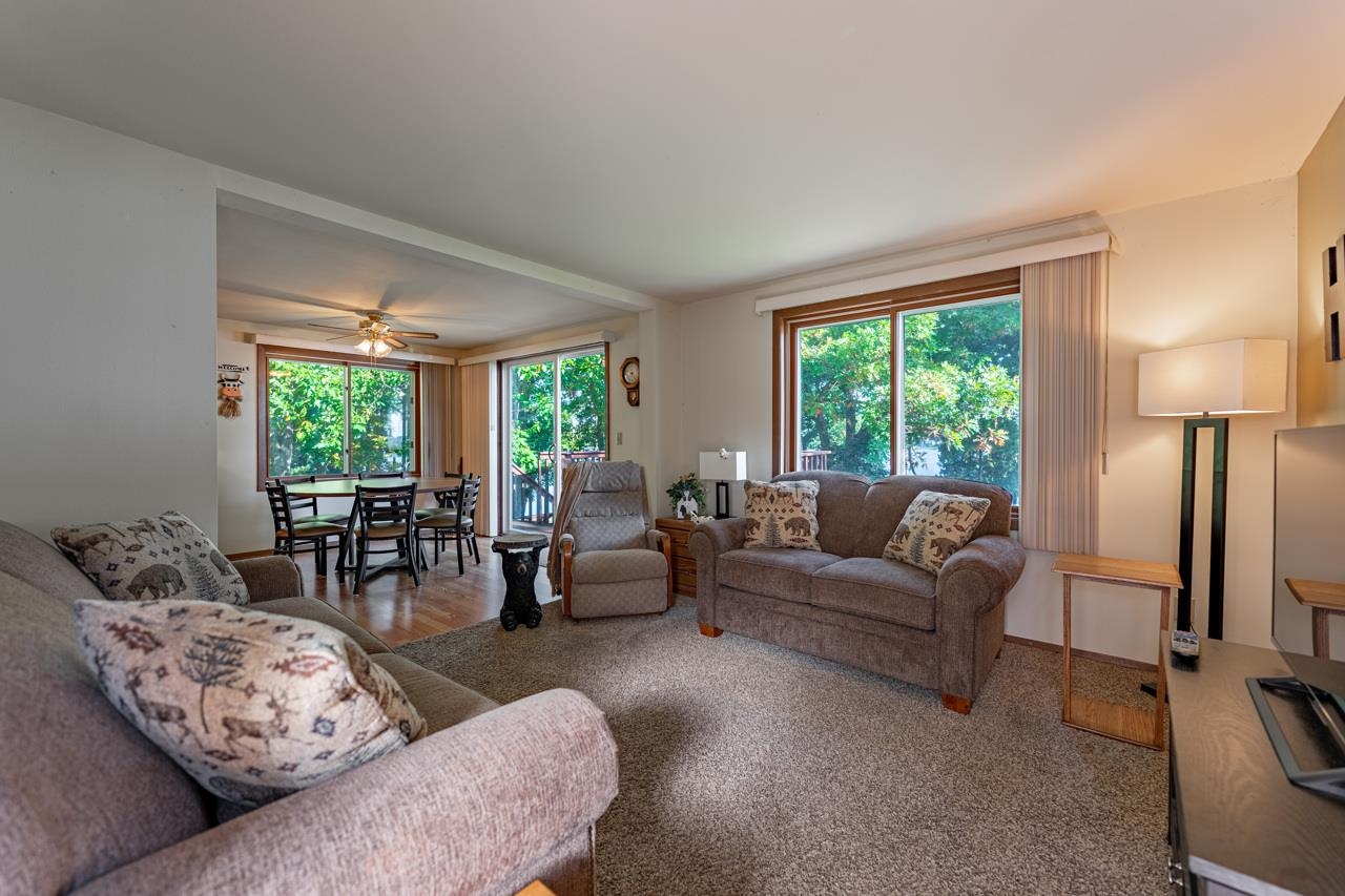 1912 Baintree Road Lake Summerset, IL 61019 - Photo 8 of 35 a living room with furniture and a large window