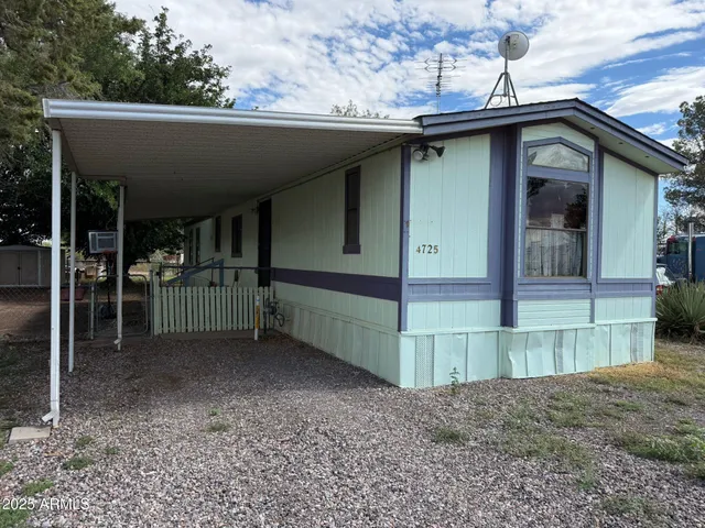 $900 | 4725 North Pioneer Place, Douglas, AZ 85607