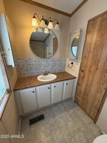 $900 | 4725 North Pioneer Place, Douglas, AZ 85607