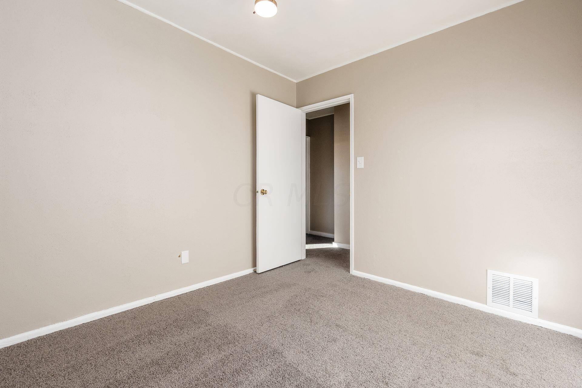 4983 Justin Road Columbus, OH 43227 - Photo 25 of 33 026_c722776_i 4983 Justin 064