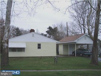 18 Beechtree Road Levittown, PA 19057 - Photo 2 of 11 Exterior Front